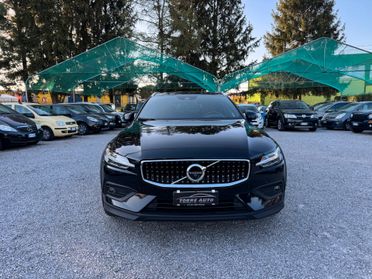 Volvo V60 Cross Country D4 AWD Geartronic Business Pro