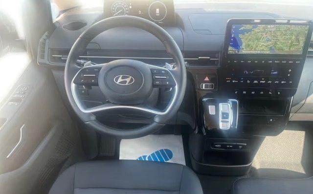 HYUNDAI Staria 1.6 HEV AT 2WD 9 posti + IVA