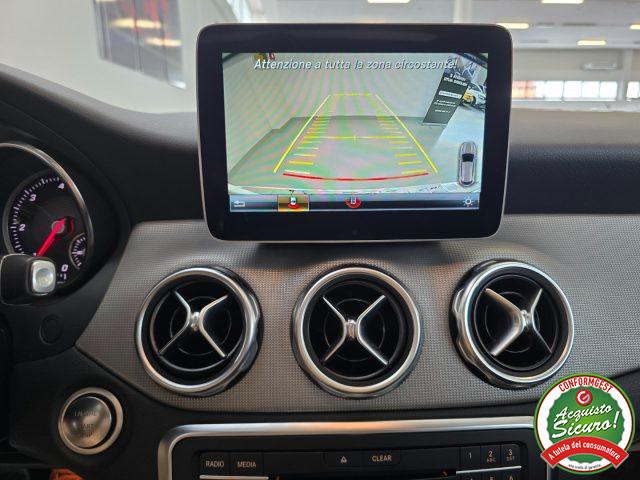 MERCEDES-BENZ GLA 200 d Automatic 4Matic Premium + Tetto