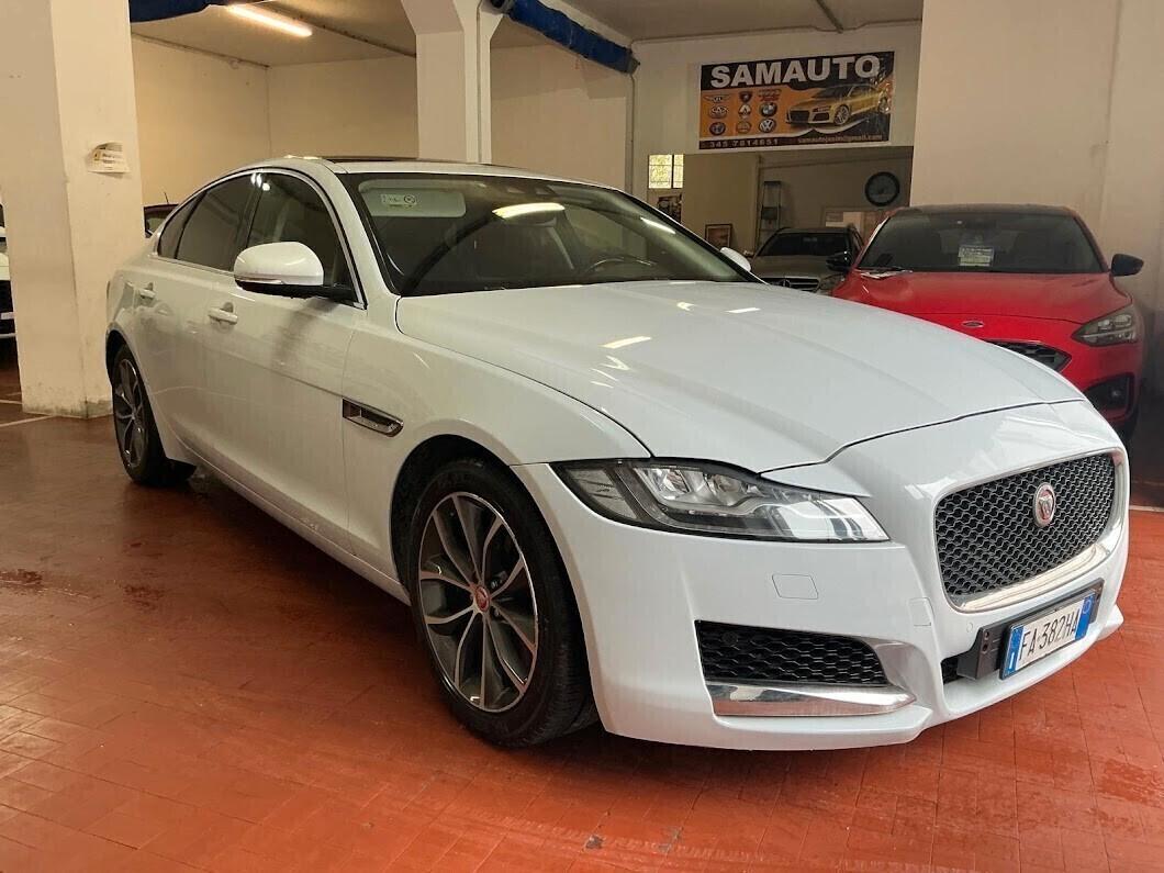 JAGUAR XF 3.0d V6 2015 TETTO APRIBILE FULL OPTIONAL 80.000KM