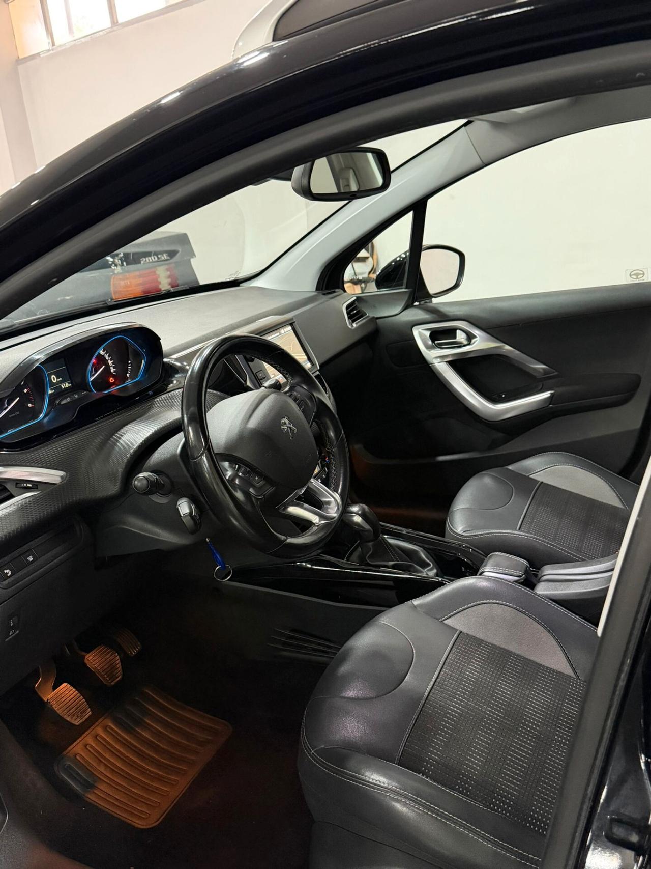 Peugeot 2008 BlueHDi 100 S&S Allure Pack