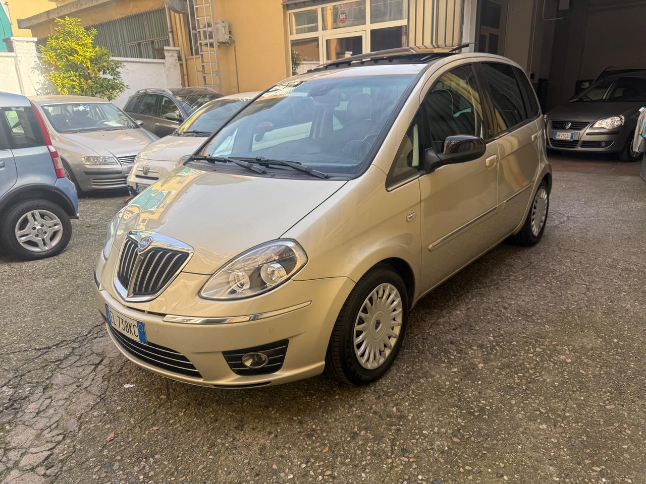 Lancia Musa 1.4 16v GPL 5th Avenue dfn