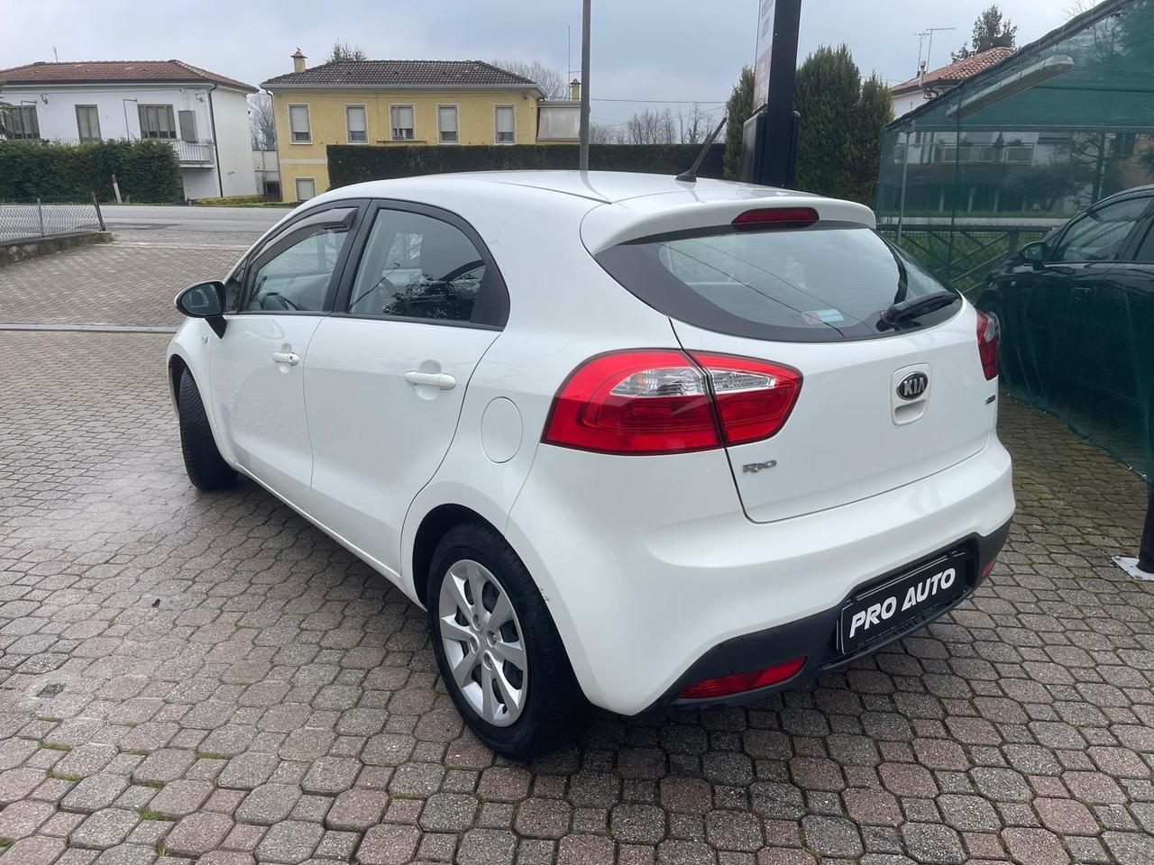 Kia Rio 1.1 CRDi 5p. Active