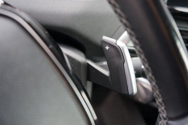 PEUGEOT 3008 Hybrid4 300 e-EAT8 GT