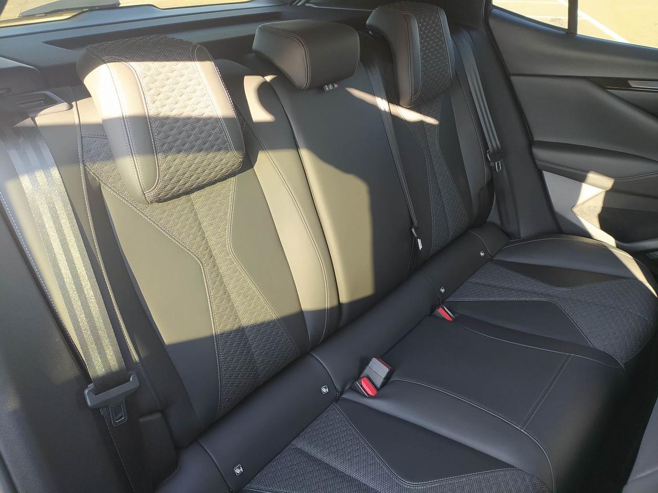 DS DS 4 Crossback Cross Trocadero 1.5 Blue H #8276