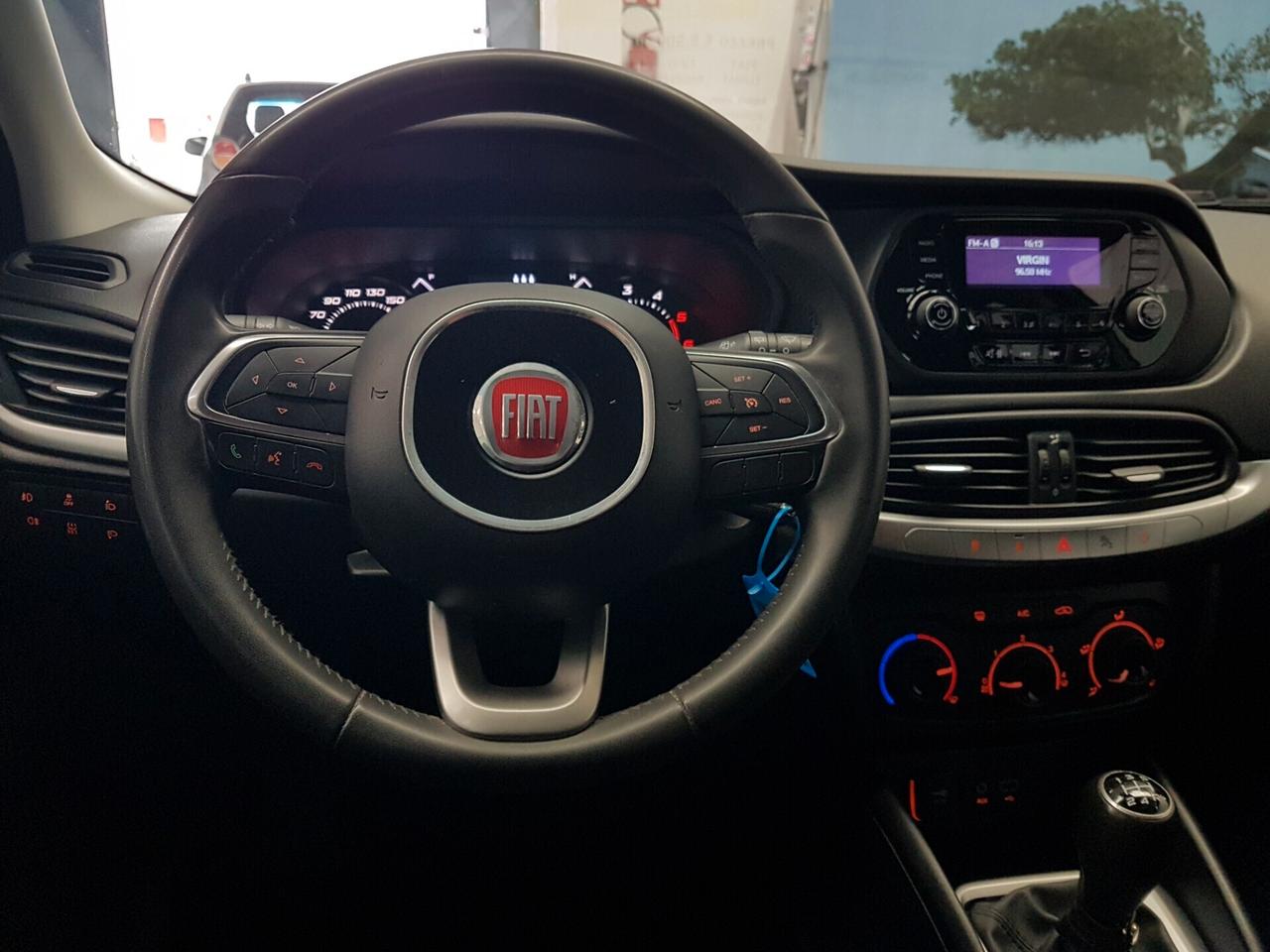 Fiat Tipo 1.6 Mjt S&S 5 porte Easy