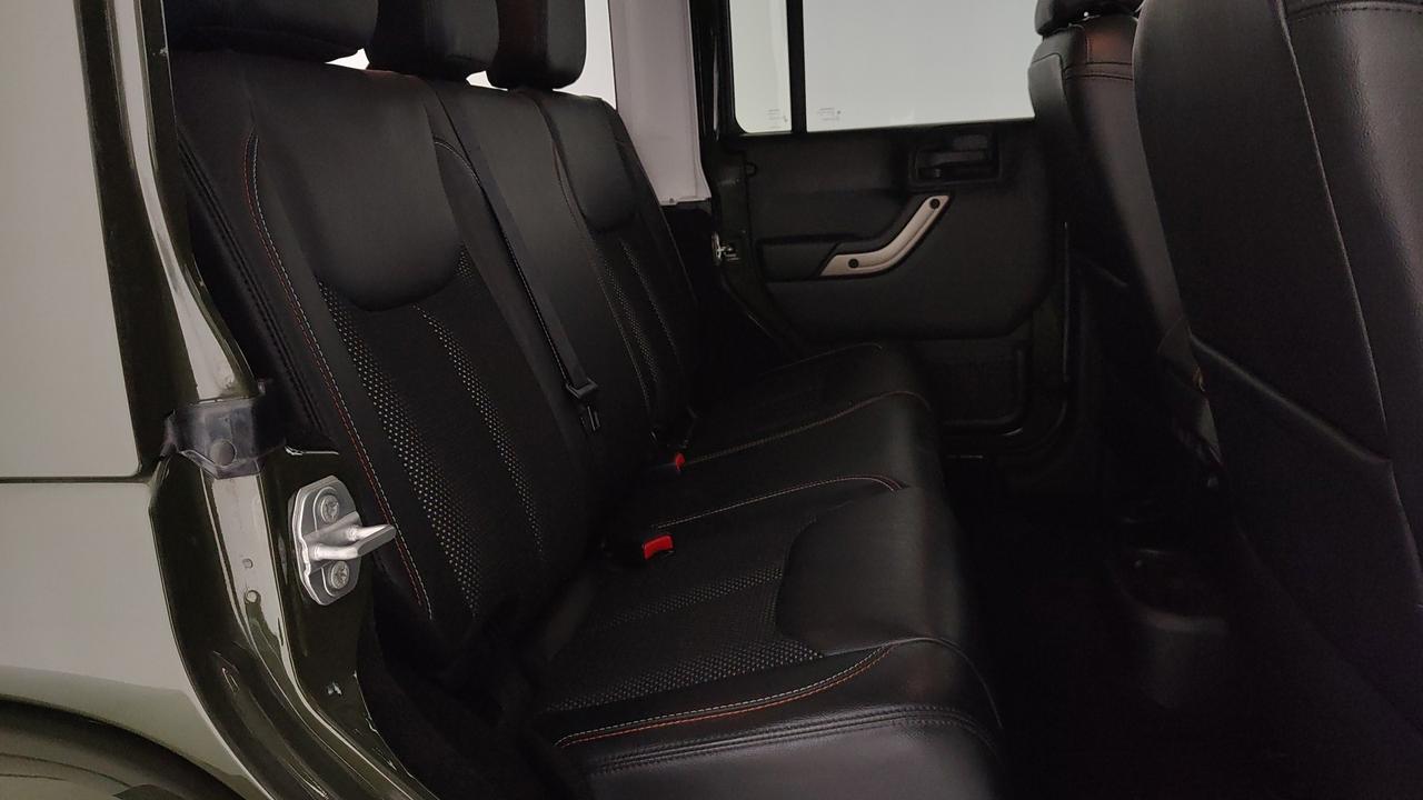 JEEP Wrangler III 2011 Unlimited - Wrangler Unlimited 2.8 crd 75t