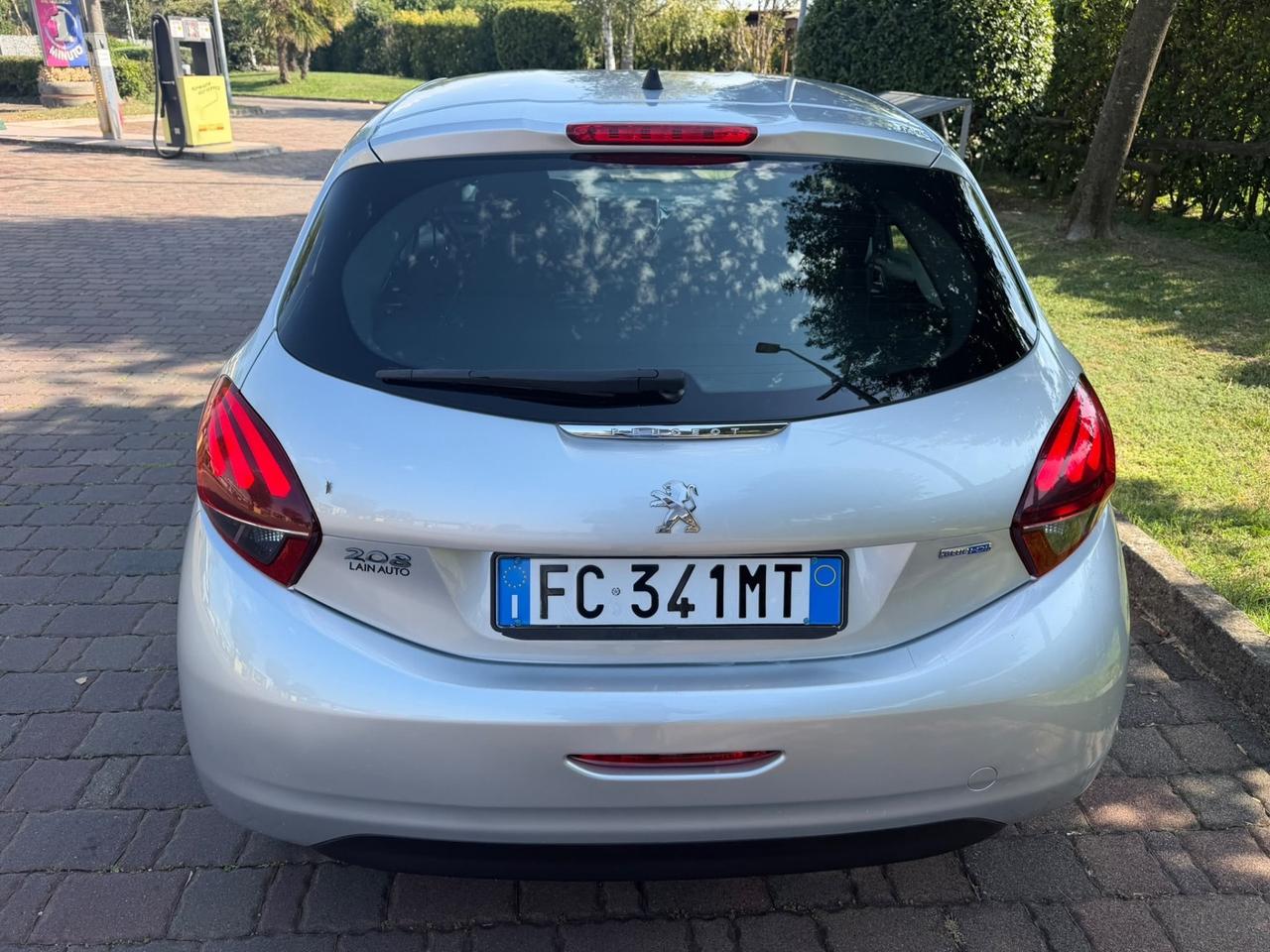 Peugeot 208 BlueHDi 75 5 porte Allure