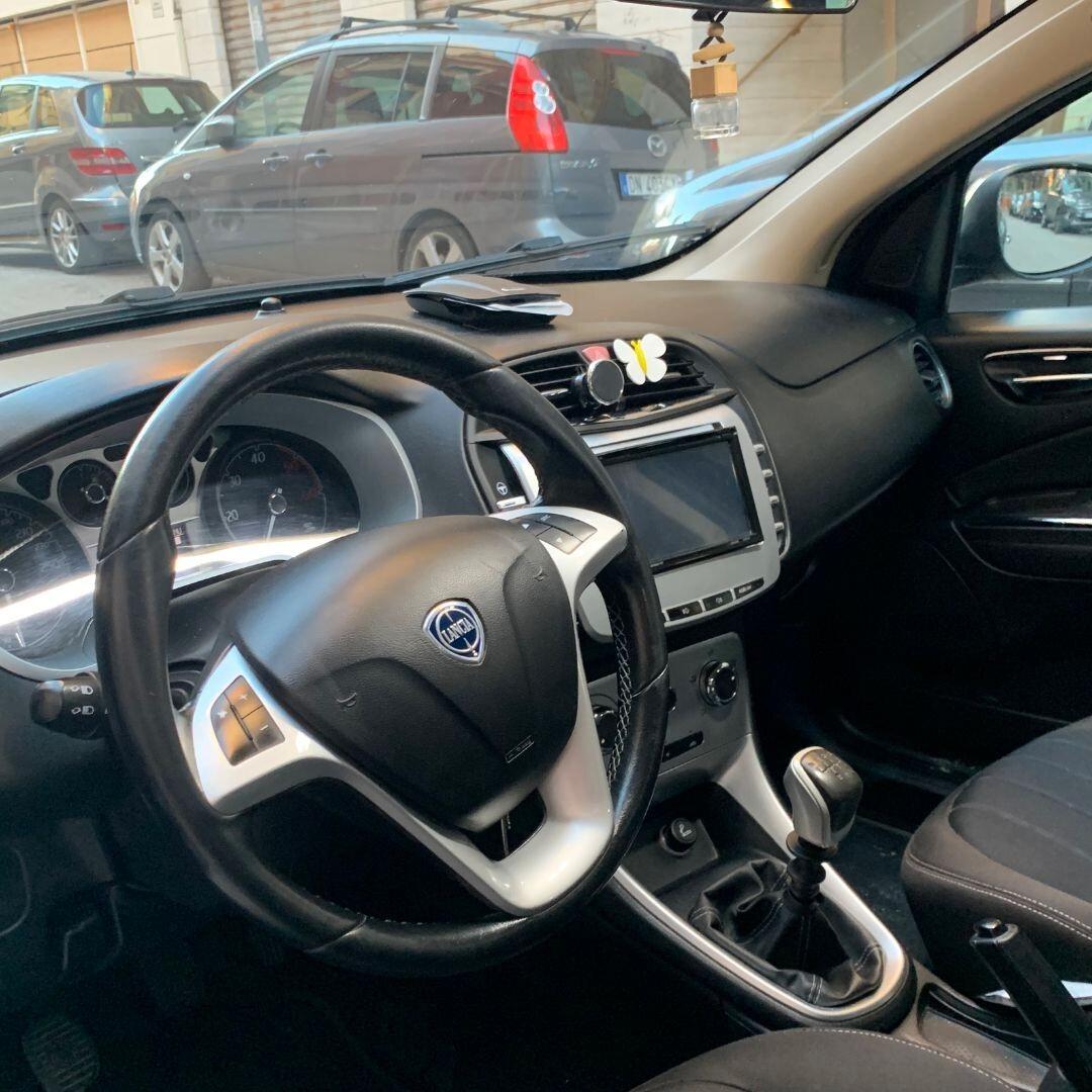 Lancia Delta 1.6 MJT DPF 105 CV Gold