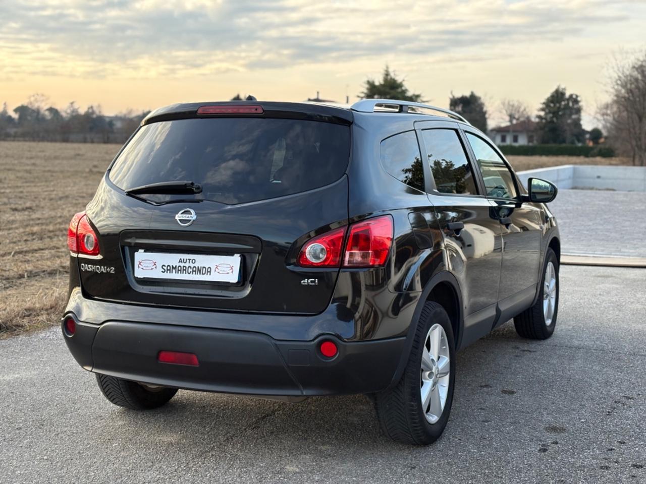 Nissan Qashqai 2.0 Diesel 7 Posti 2010