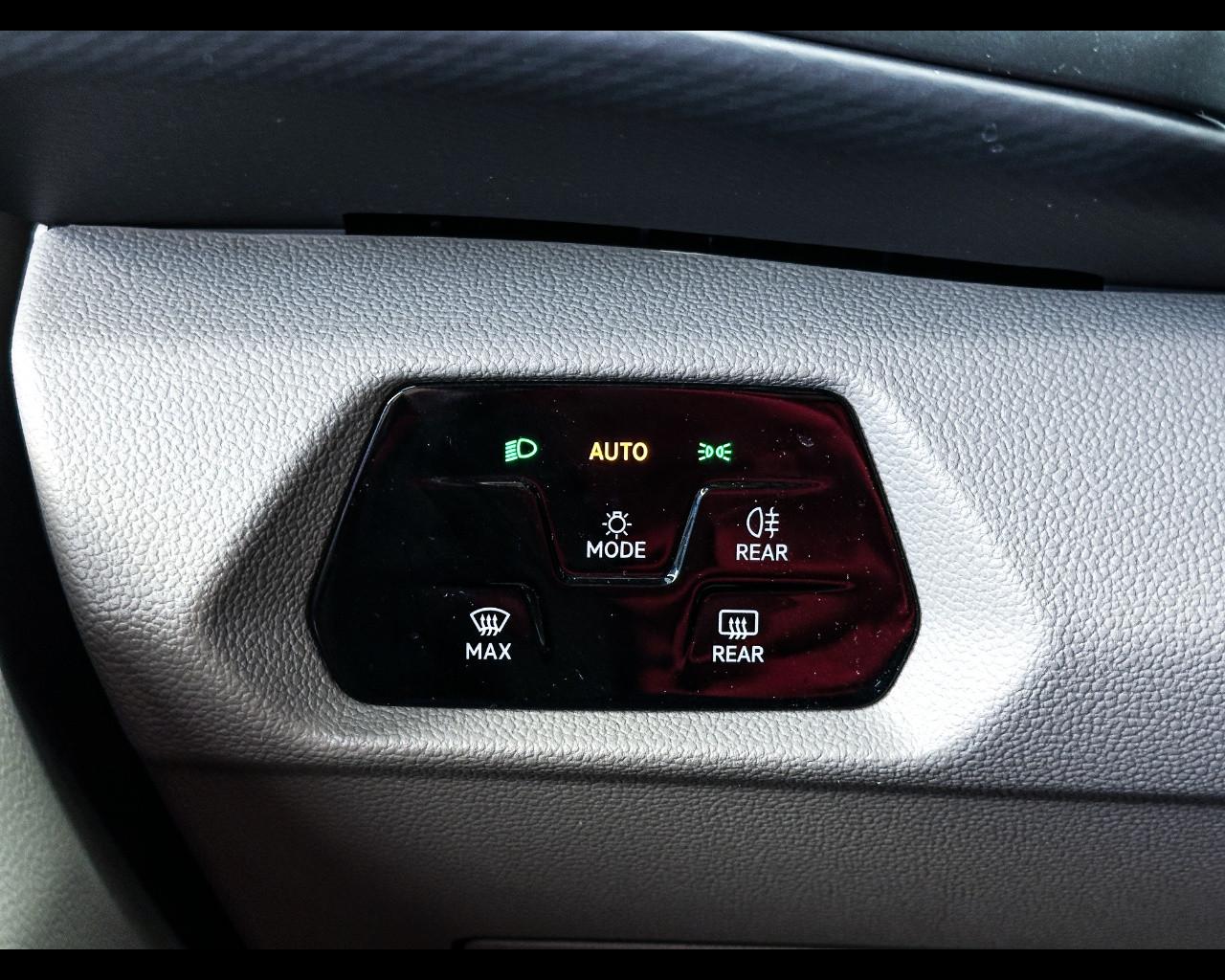 VOLKSWAGEN Multivan 7ª '21-> - Multivan 2.0 TDI 150CV DSG Space