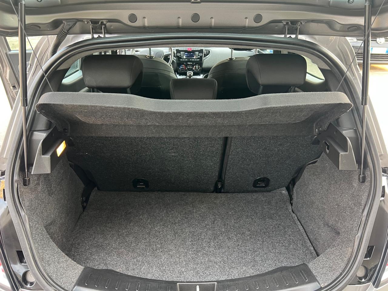 Lancia Ypsilon 1.2 69 CV 5 porte GPL Silver