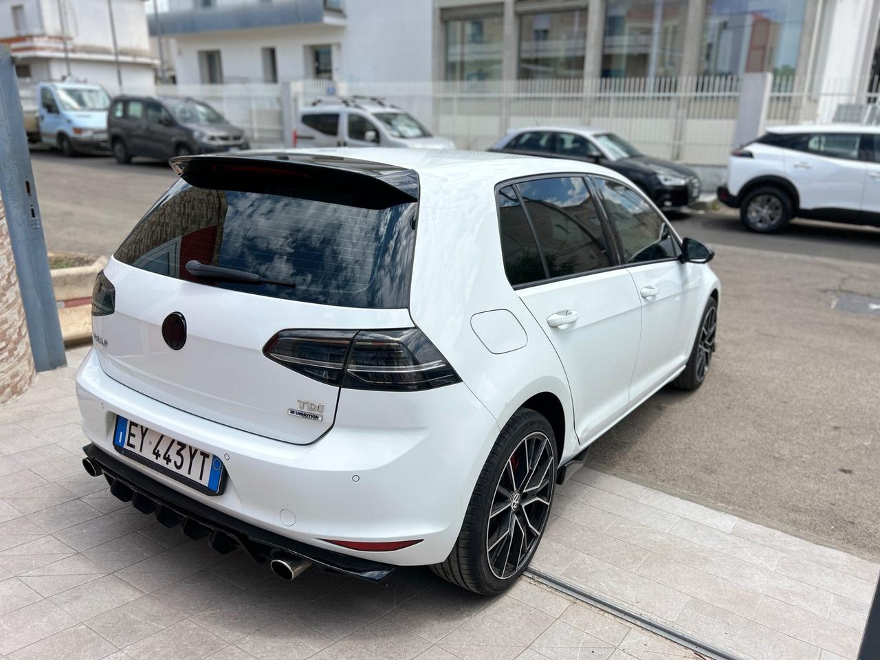 Volkswagen Golf 7 1.6 90 CV-2015-ALL. GTI-CIELO STELLATO