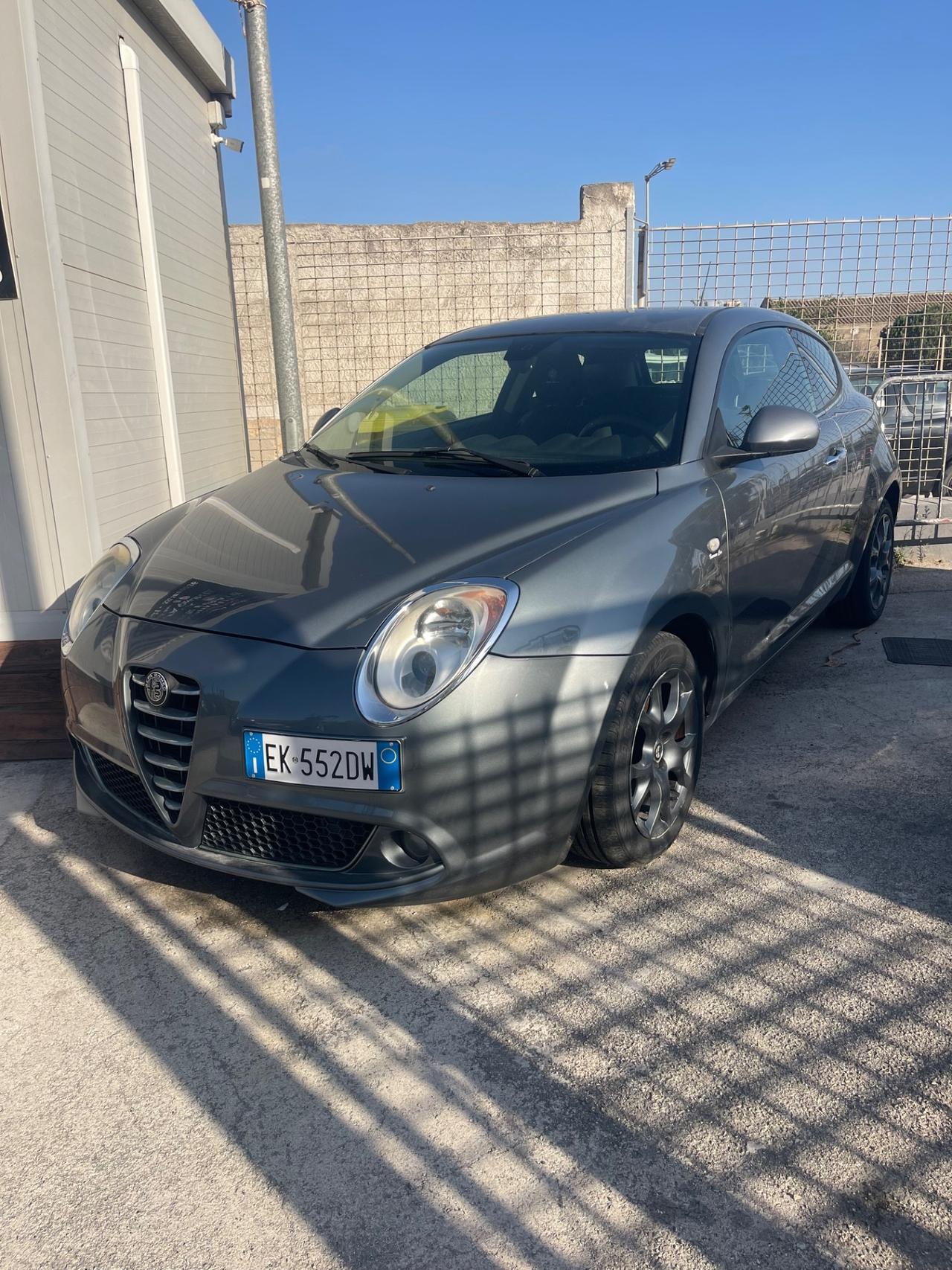 Alfa Romeo MiTo 1.6 JTDm-2 S&S Distinctive Sport Pack
