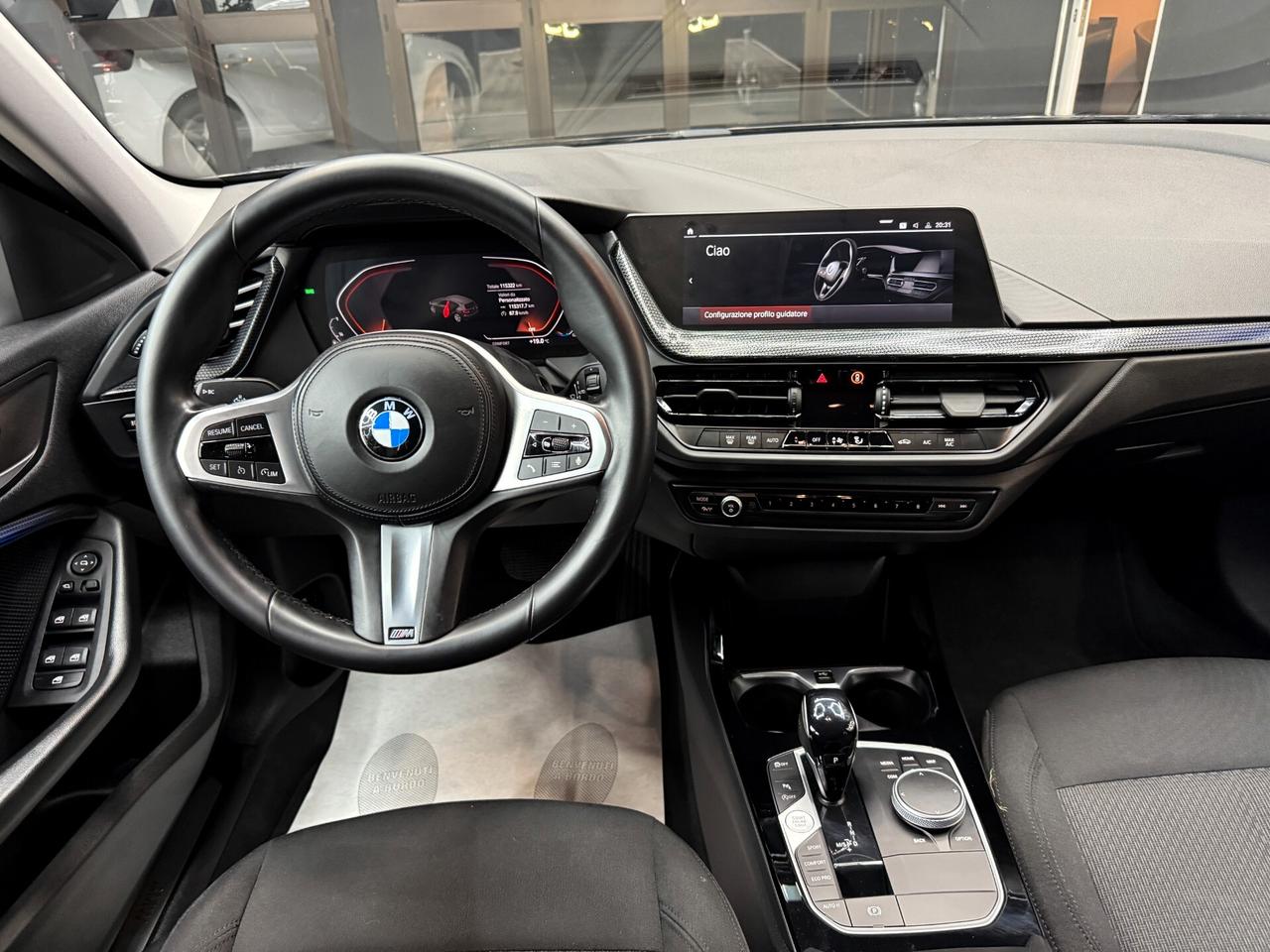 Bmw 118 118d 5p. Business Advantage