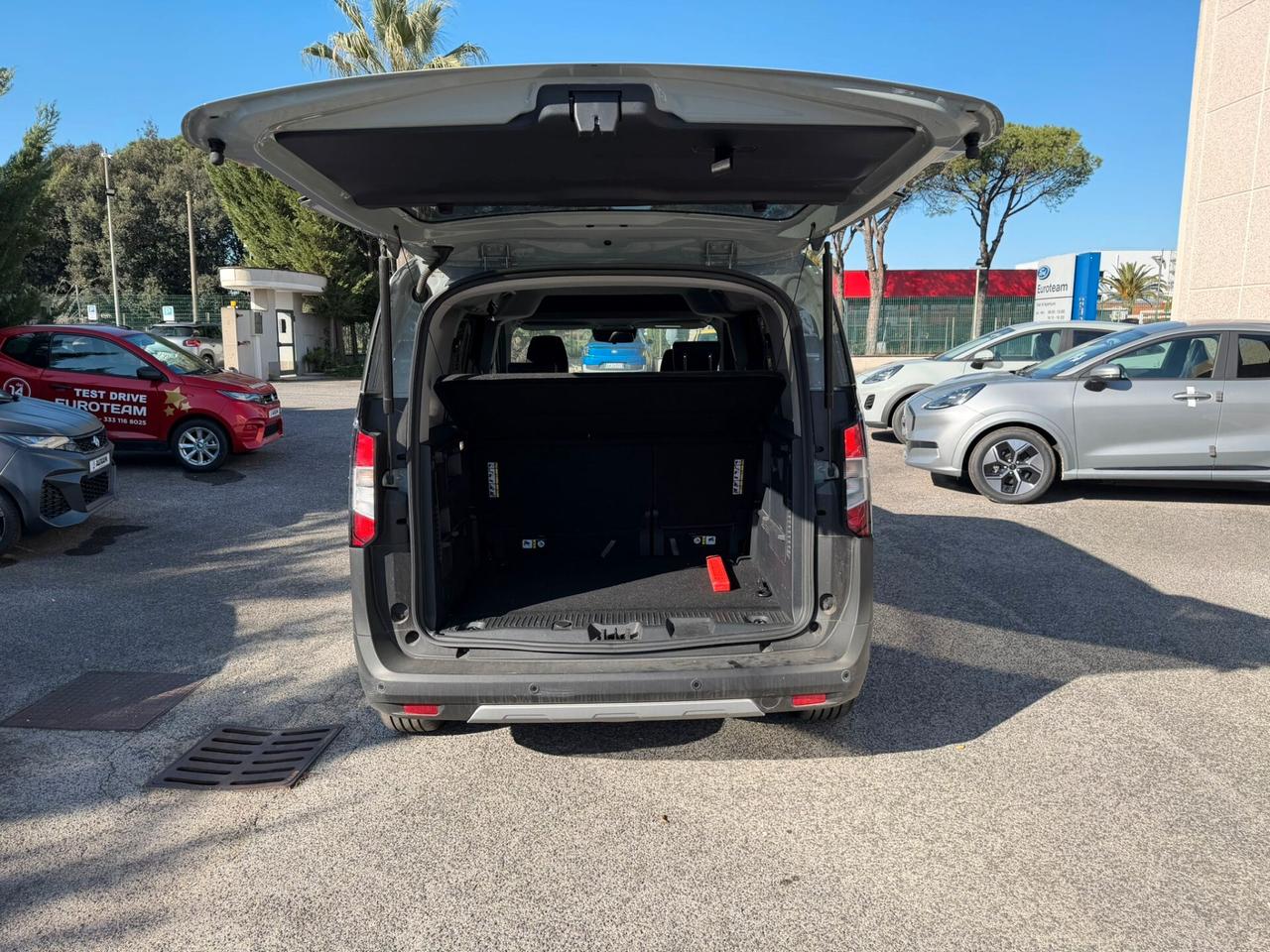 Ford Tourneo Courier 1.0 EcoBoost Active