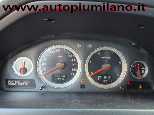 VOLVO XC90 D5 AWD Geartronic Momentum