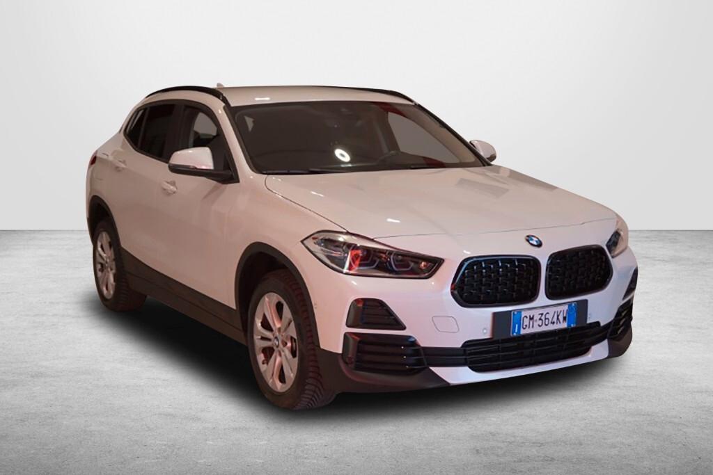 BMW X2 18D 150CV STEPTRONIC X-DRIVE BUSINESS X ( FARI LED - CRUISE - NAVI - CARPLAY - PARK ASSISTANT - CERCHI 17 )