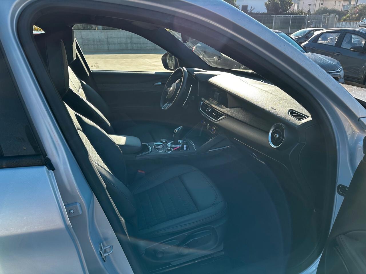 Alfa Romeo Stelvio 2.2 Turbodiesel 160 CV AT8 RWD Sprint