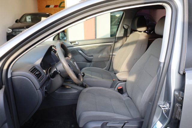 VOLKSWAGEN Golf V 1.6 Benzina 5 Porte Comfortline per NEOPATENTATI