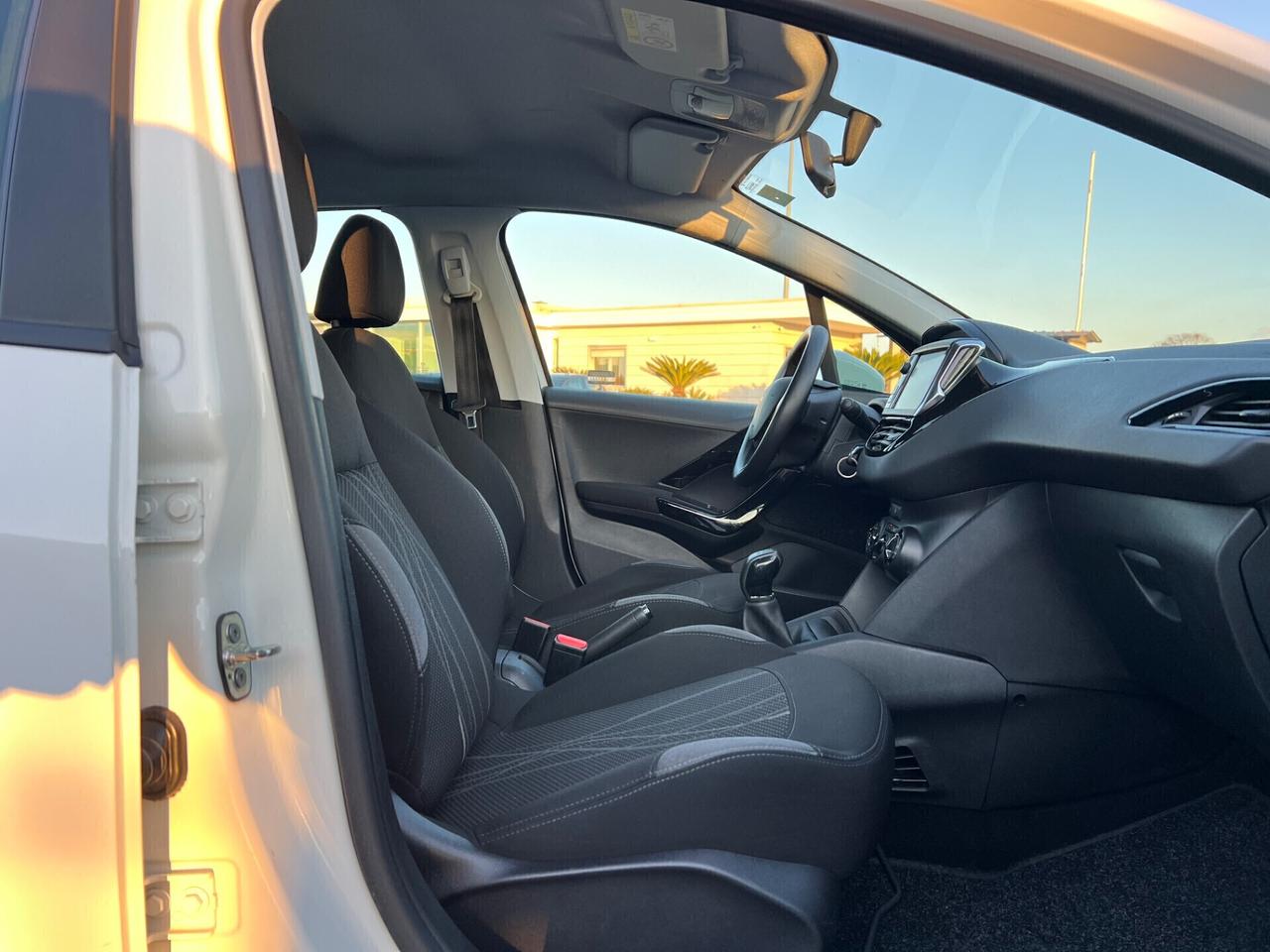 Peugeot 208 1.2 Benzina 82cv 5P. Allure - 2014