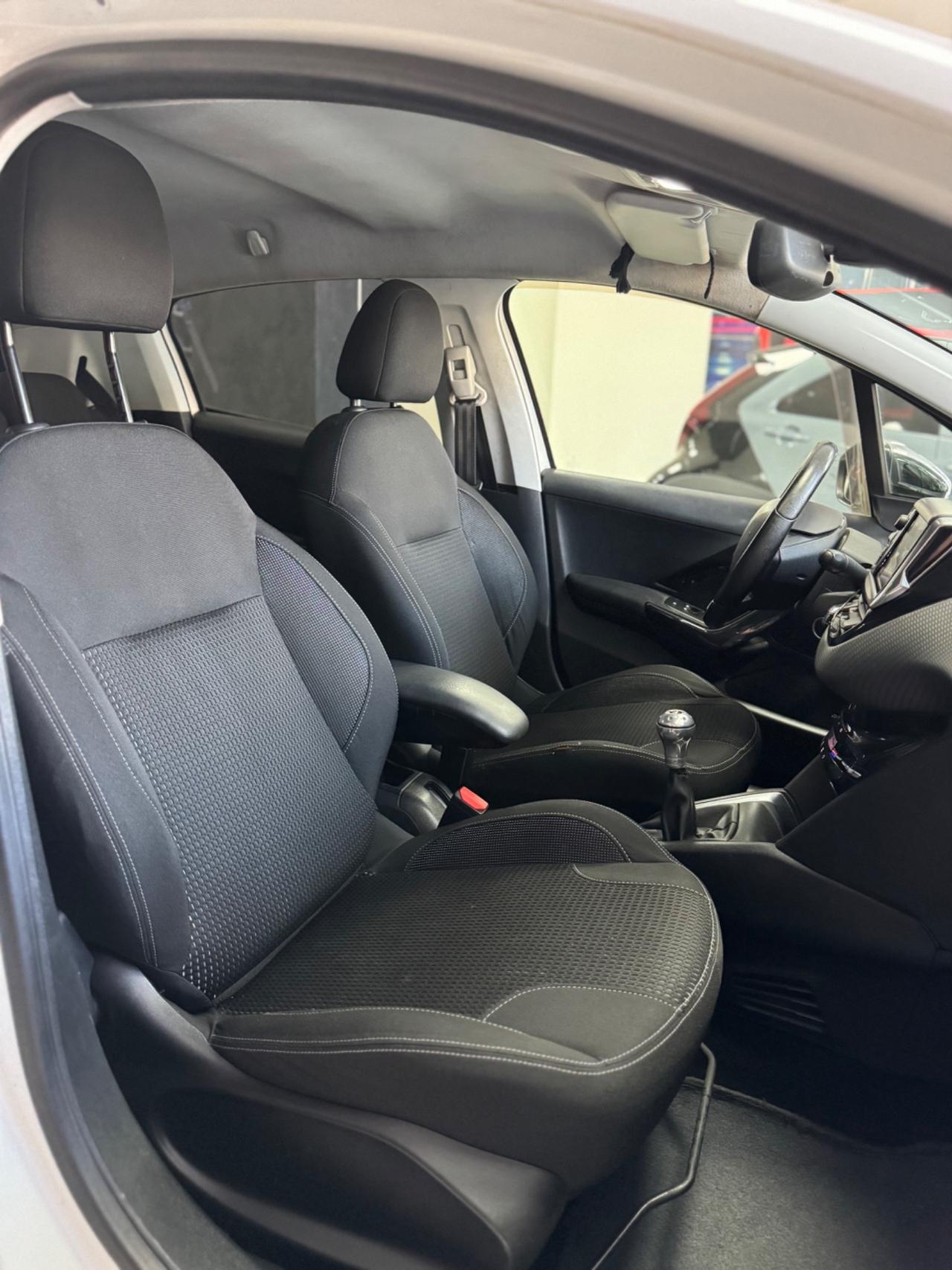 Peugeot 208 BlueHDi 100 5 porte Allure