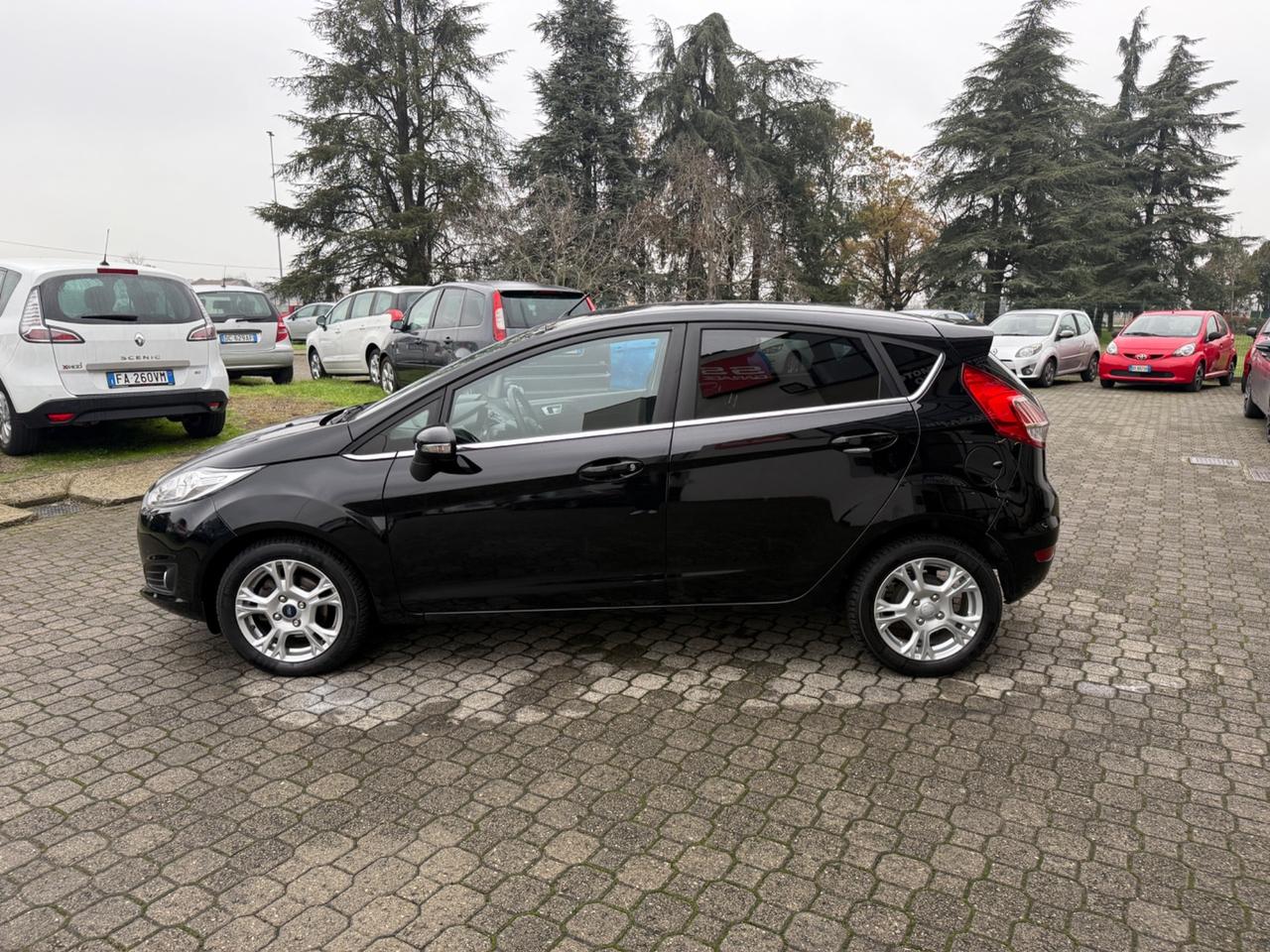 Ford Fiesta 1.4 5p. Bz.- GPL Titanium
