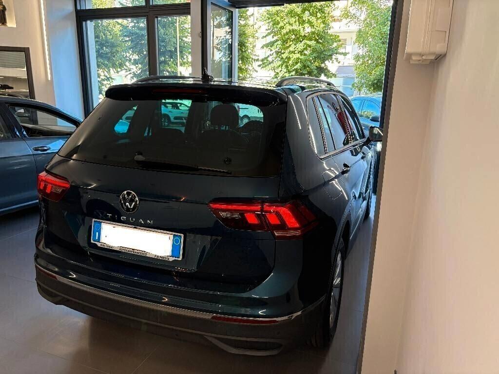 Volkswagen Tiguan 2.0 DSG Life 150 cv - 2021