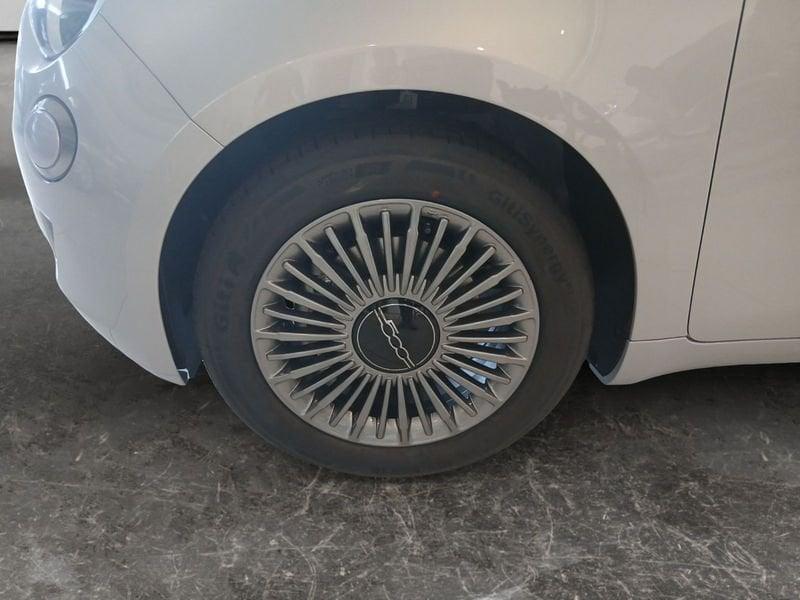 FIAT 500 1.0 hybrid Icon
