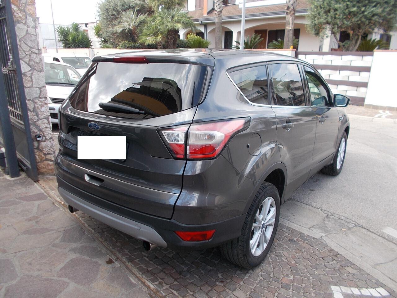 Ford Kuga 1.5 TDCI 120 CV S&S 2WD Powershift Edition