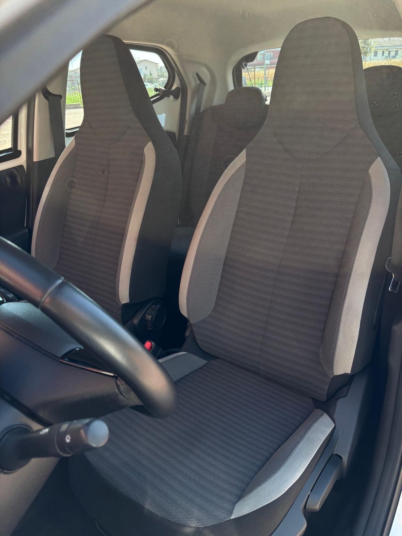 Toyota Aygo 1.0 VVT-i 72 CV 5 porte x-play