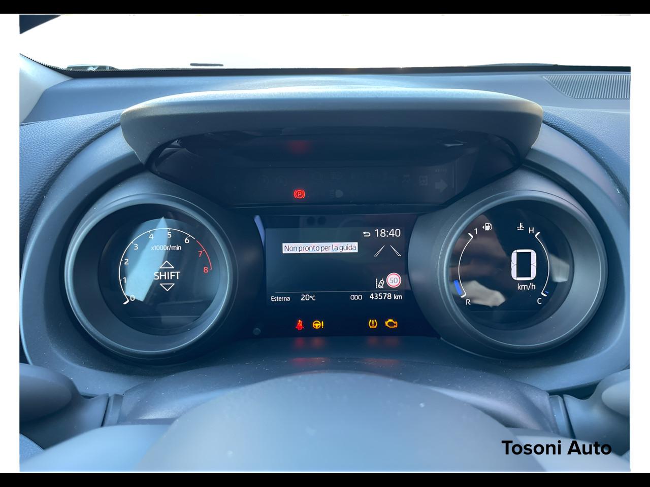 TOYOTA Yaris 1.0 Trend