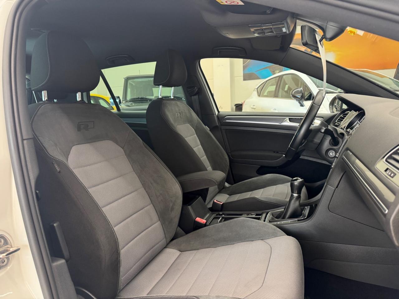Volkswagen Golf R-LINE SPORT 150 CV
