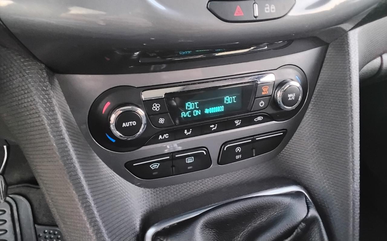 Ford Tourneo Connect 1.5 TDCi 120 CV Titanium