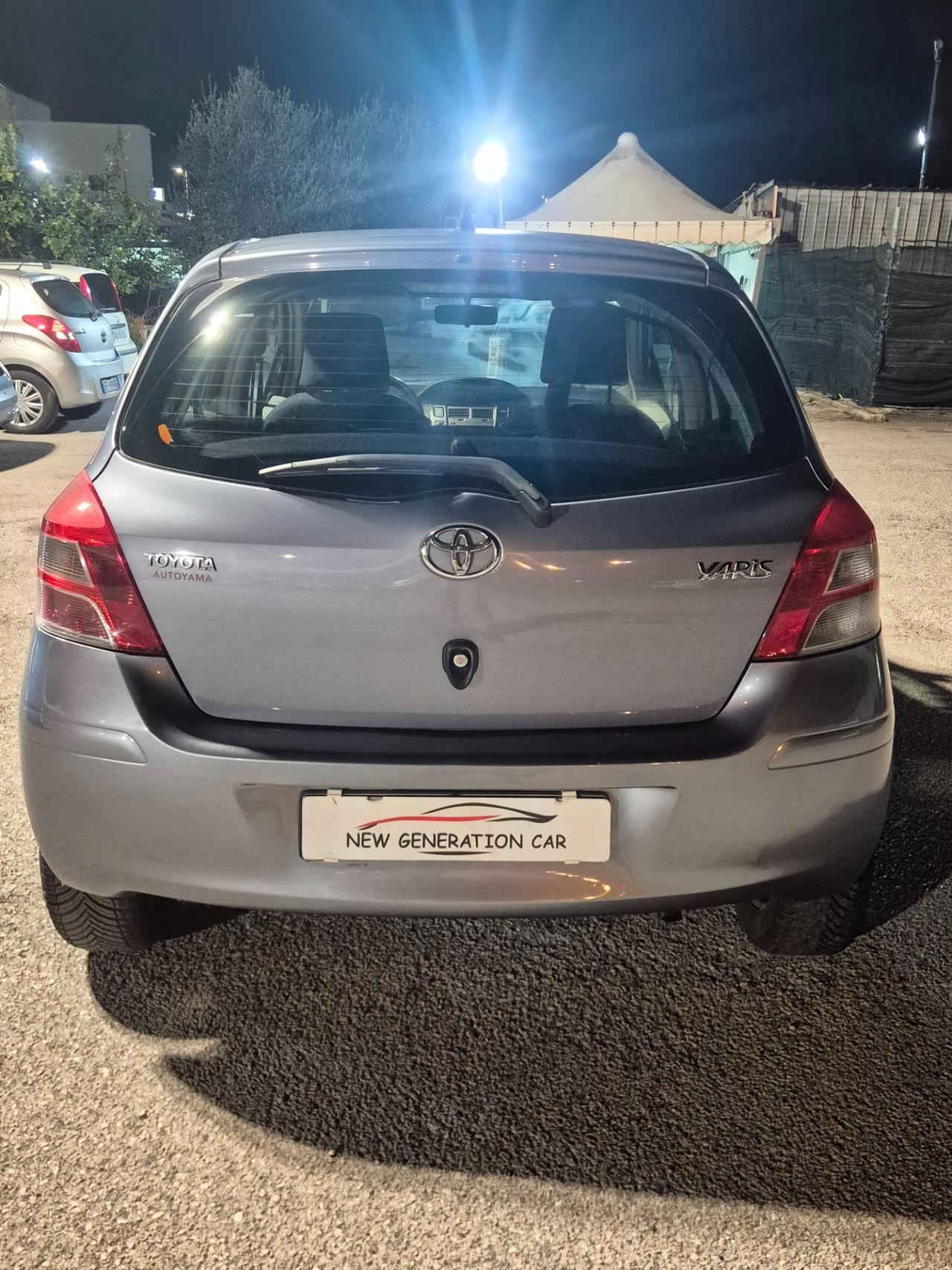Toyota Yaris 5.p luxury pack