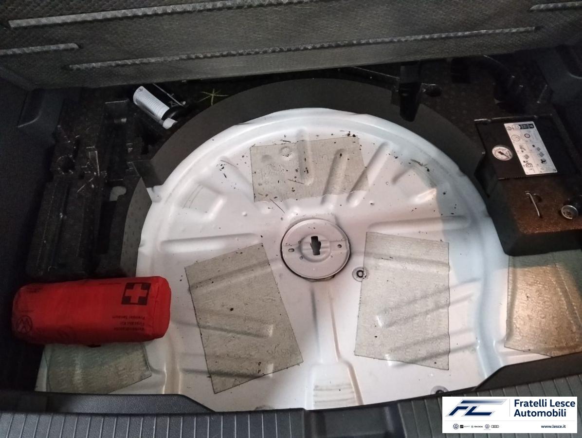 VOLKSWAGEN - T-Roc 2.0 tdi R-Line 4motion 150cv dsg (Esposizione Piano Lago)