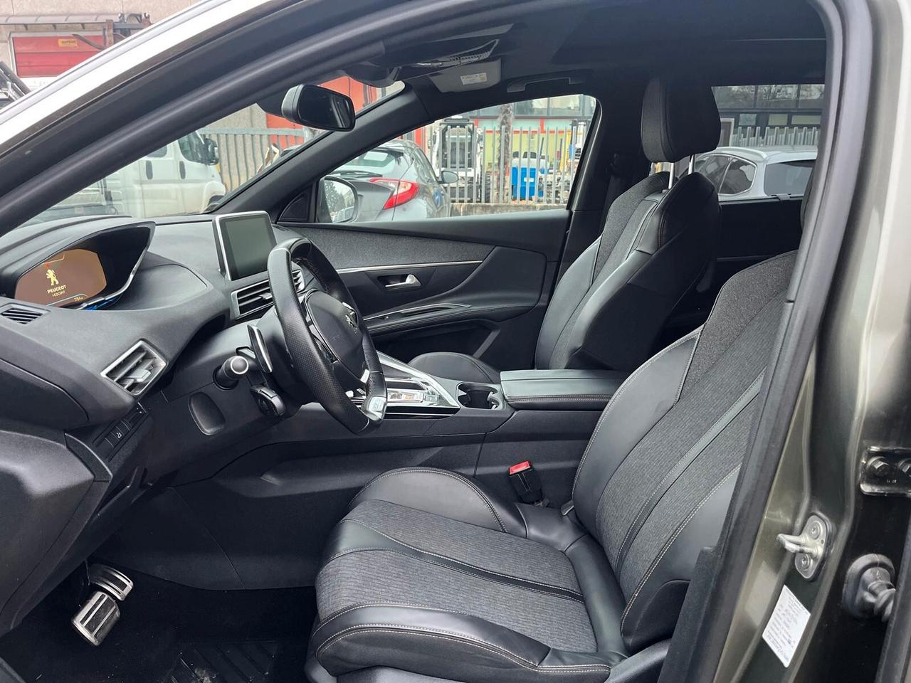 Peugeot 5008 BlueHDi 120 S&S GT Line ** 7 POSTI**