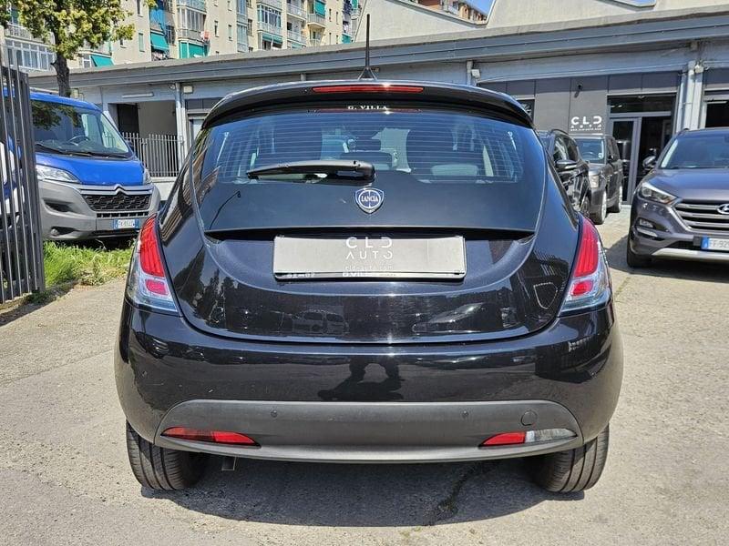 Lancia Ypsilon 1.0 FireFly 70cv Hybrid