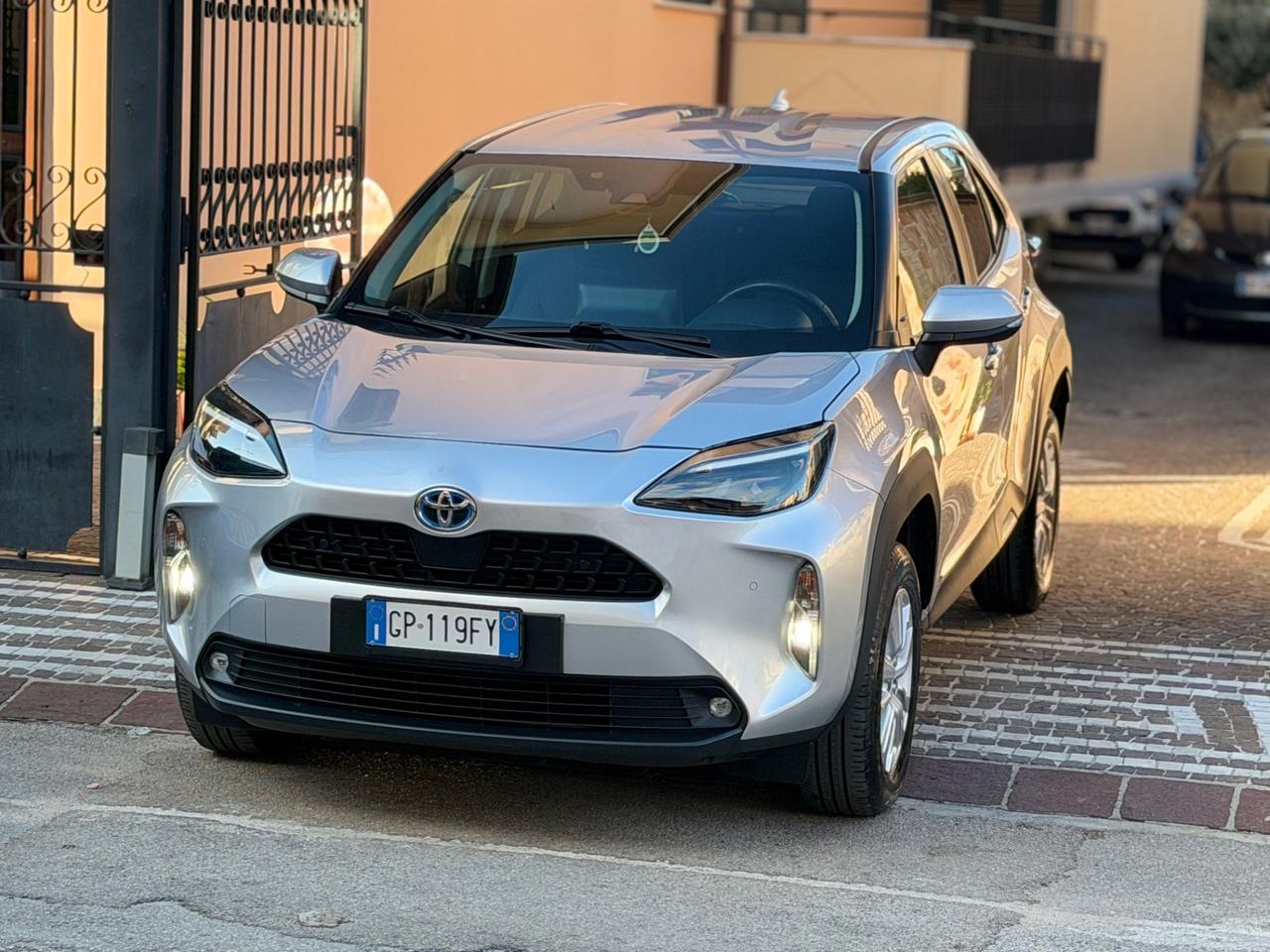 Toyota Yaris Cross 1.5 Hybrid E-CVT AWD Lounge