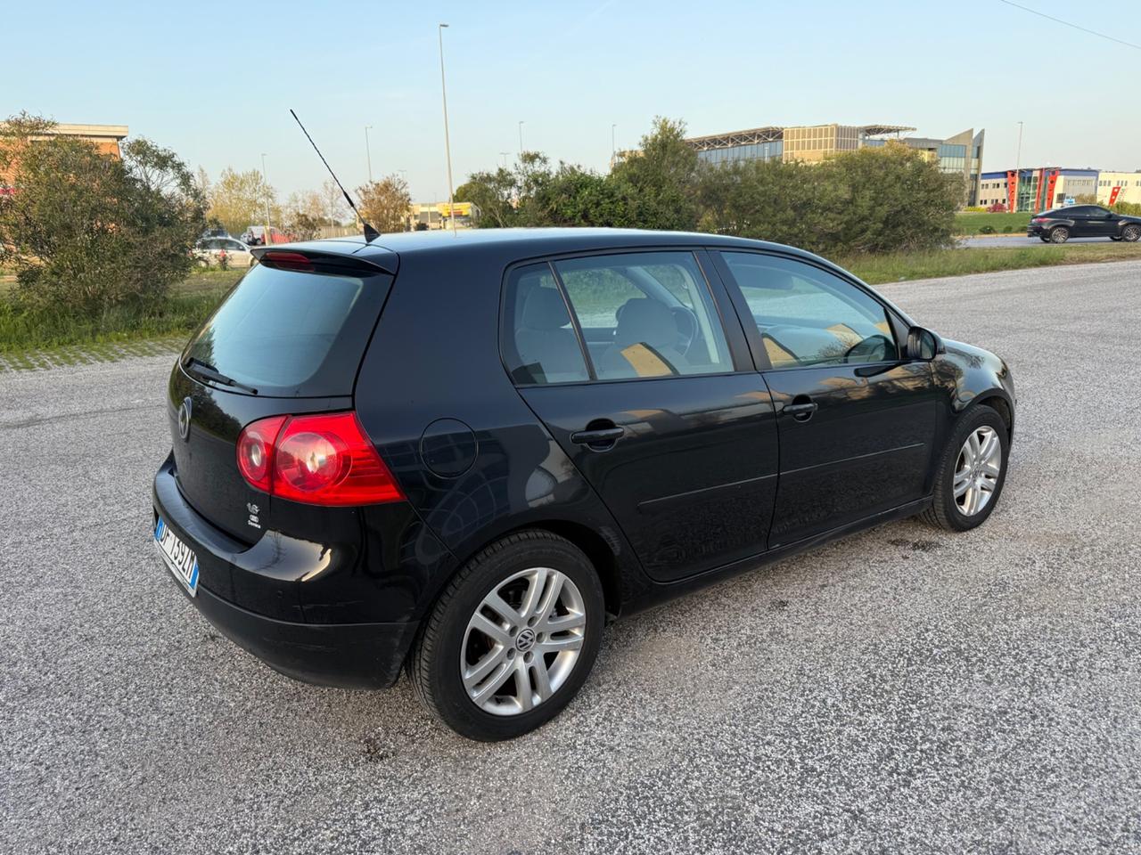 Volkswagen Golf 1.6 16V FSI 5p. Comfortline OK NEO PATENTATI