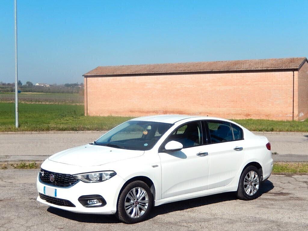 FIAT TIPO 1.6 Turbodiesel adatta a commercianti