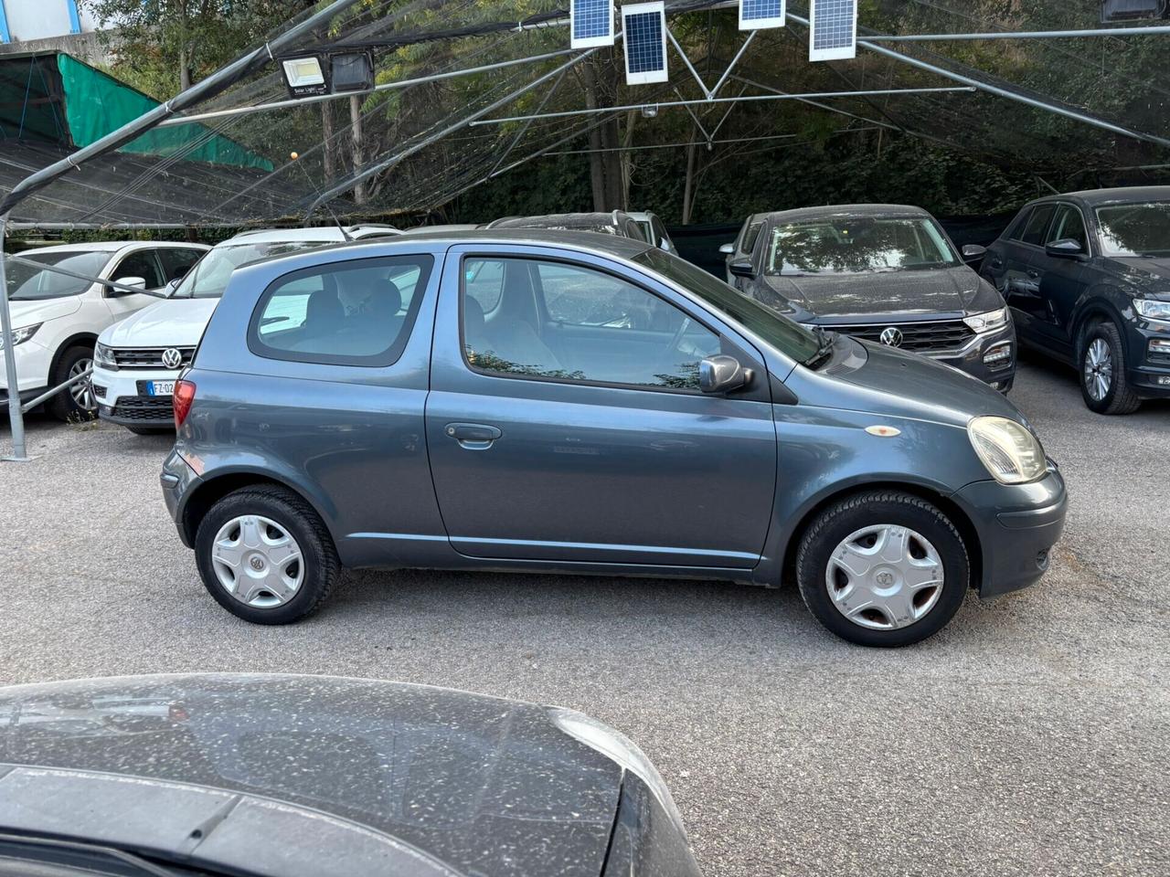 Toyota Yaris 1.0i 16V cat 3 porte Sol OK Neopatentati