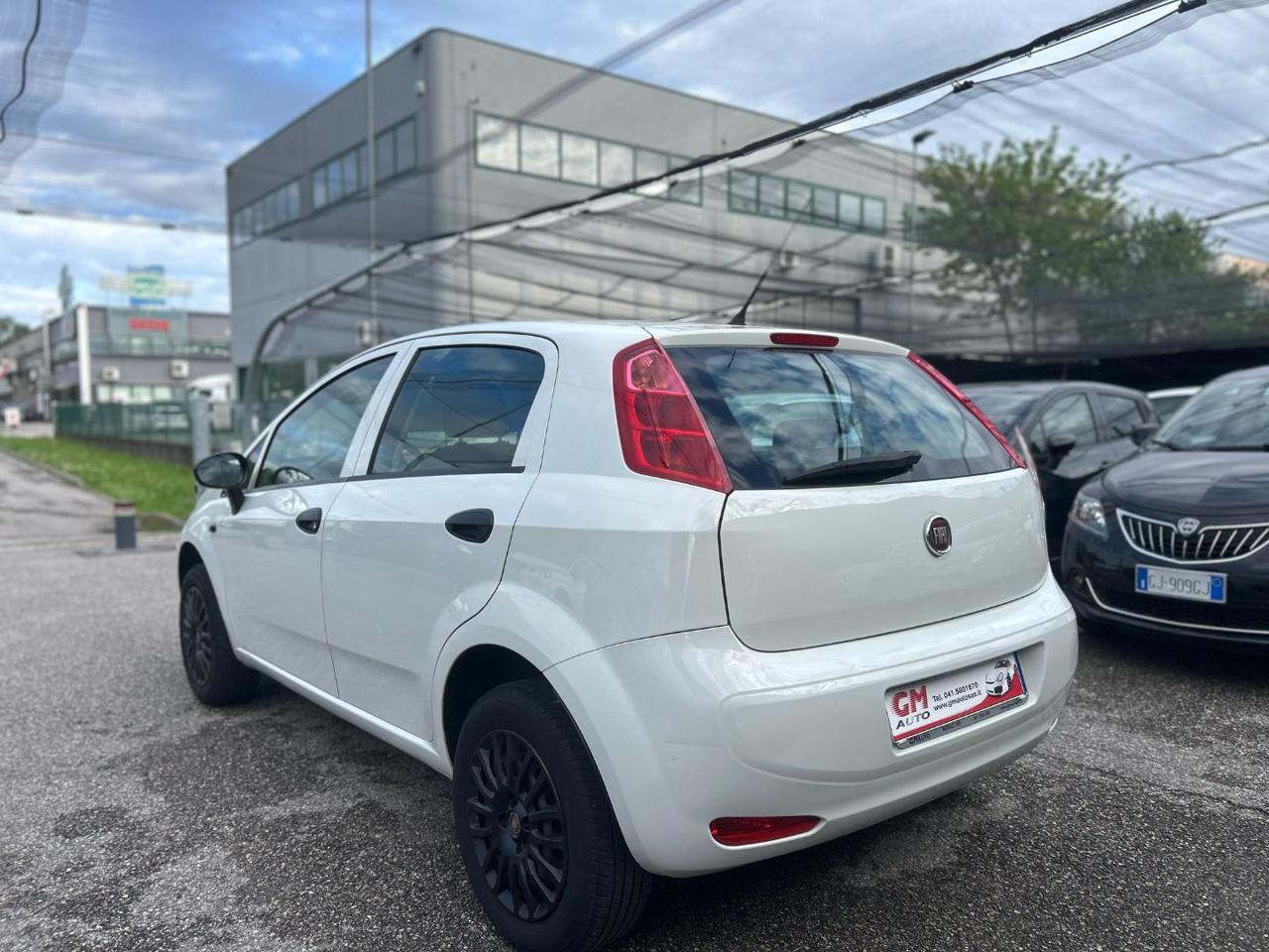 FIAT Punto 1.4 8V 5 porte Natural Power Street