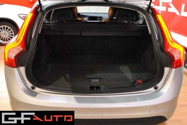 Volvo V60 V60 I 2010 2. R-design * INTERNI IN PELLE *