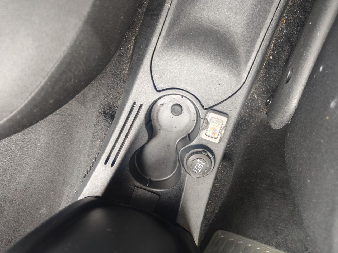 Lancia Ypsilon 1.3 MJT 75 CV Diva