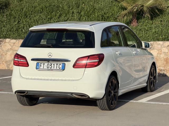 MERCEDES-BENZ B 180 SPORT+NAVI+LED+RCAM+PELLE-TEX+CRUISE+17BLACK