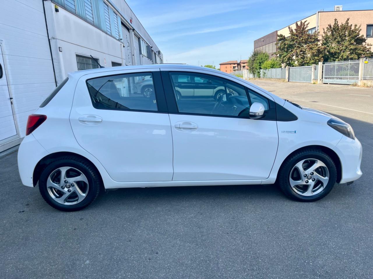Toyota Yaris 1.5hybrid 74kw 2016 146.000km perfetta