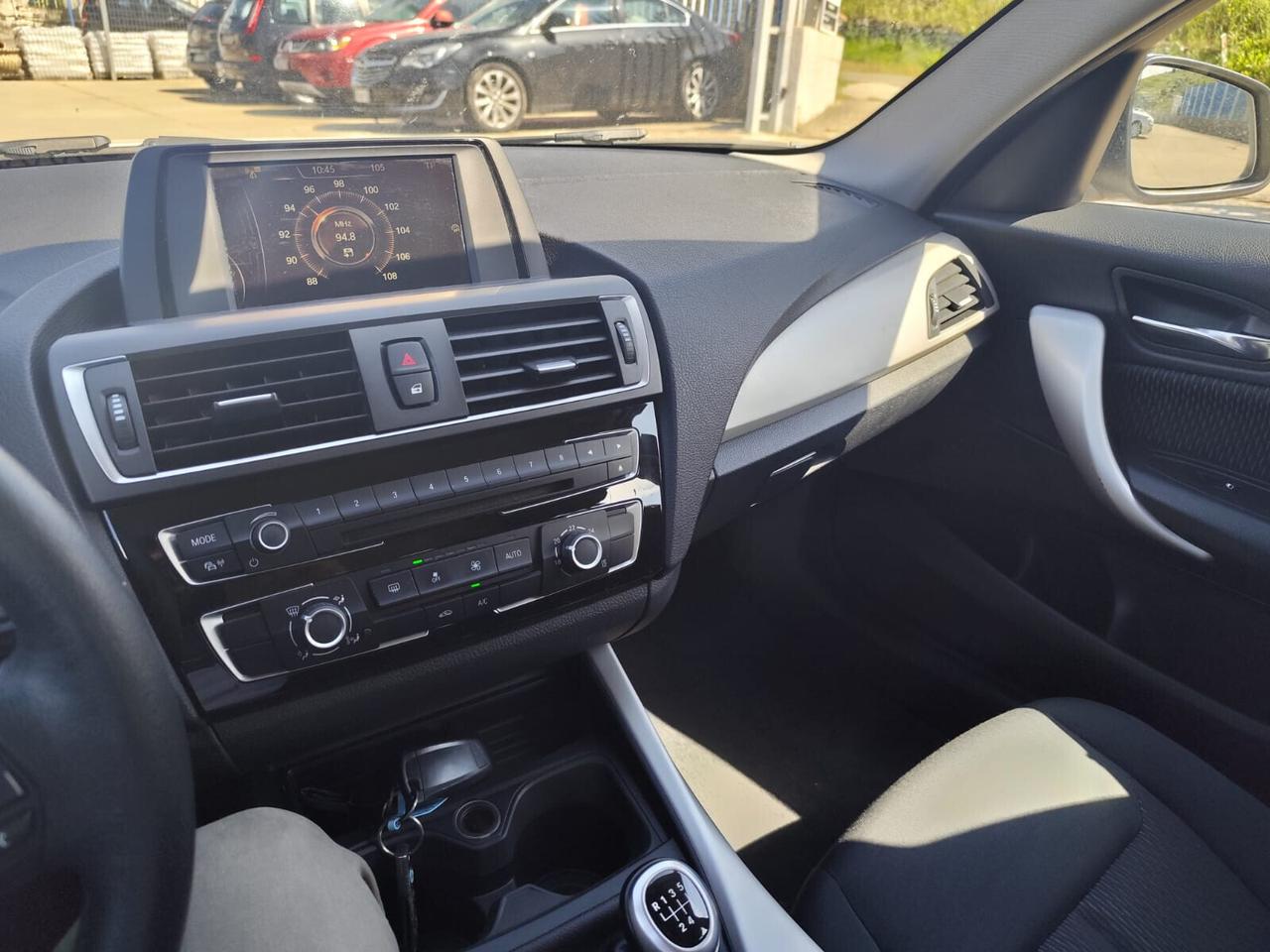 Bmw 116 116d 5p. Advantage