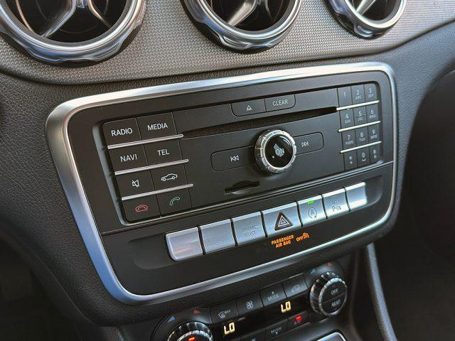 MERCEDES-BENZ GLA 200 d Automatic Sport