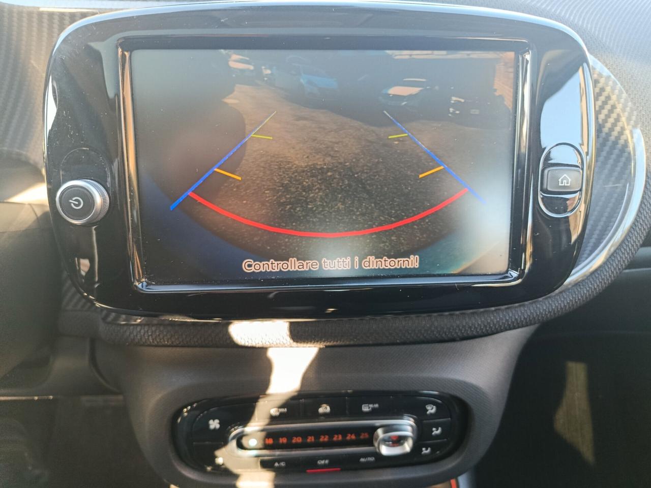 Smart ForFour EQ Pulse